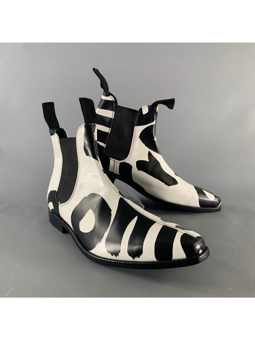 COMME des GARCONS HOMME PLUS Size 10 Black White Print Leather Pull On Boots